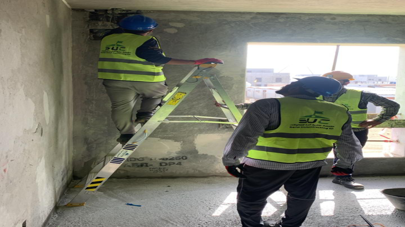 construction-worker-with-safety-gear-saudi