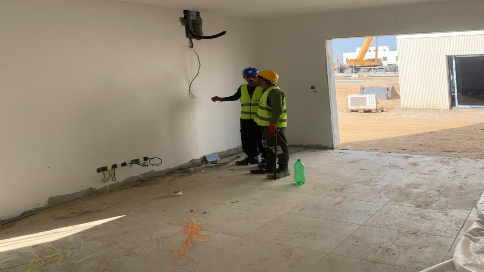 safety-officer-construction-site-saudi